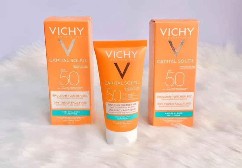 Vichy Capital Soleil Mattifying Dry Touch Face Fluid